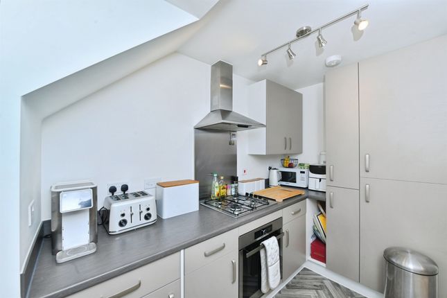 38, Aquila Drive, Plymouth photo 4