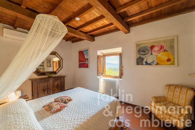 Country house for sale in Italy, Tuscany, Florence, Figline Valdarno