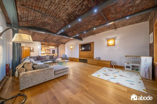Flat for sale in The Colonnades, Albert Dock, Liverpool L3
