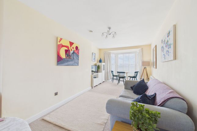 Flat 12, Ashley House Upper Frog Street, Tenby photo 2