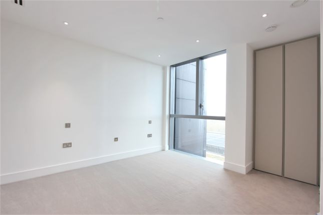 Flat for sale in Carrara Tower, 1 Bollinder Place, London