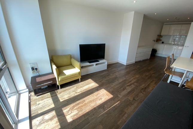 512, Sirius, BIRMINGHAM photo 2
