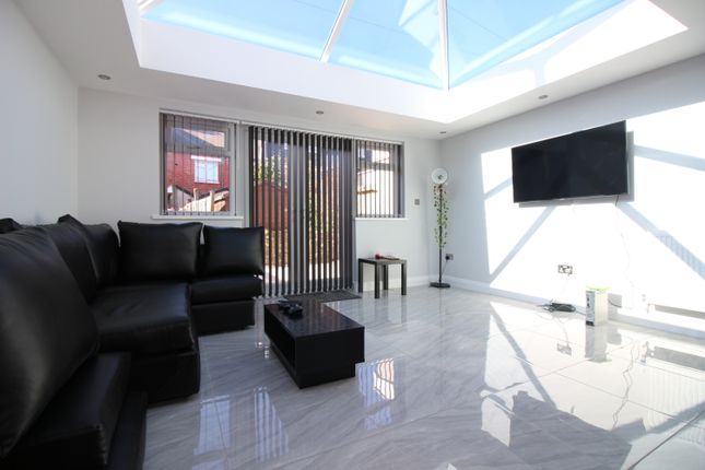 6-bed terraced on 23, Merthyr Street, Cardiff, £3,900/mo