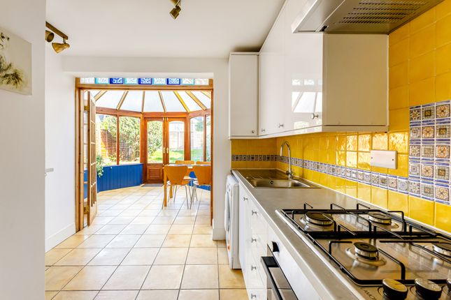48, Dawnay Road, London photo 4