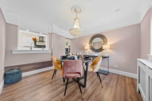 109 Barrachnie Road, Glasgow photo 3