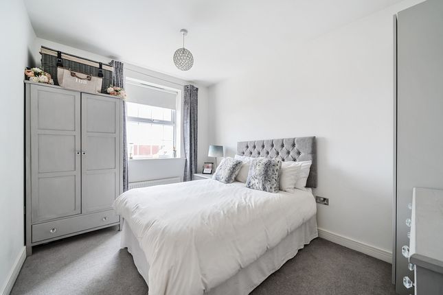 Flat to rent in Monroe Way, West Malling