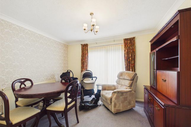 28, Randsfield Avenue, Brough photo 3