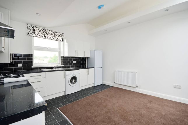 Flat to rent in Waldram Park Road, Forest Hill, London