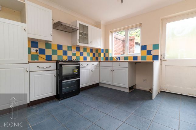 14, Nightingale Close, Norwich photo 2