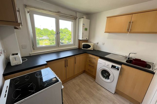 Thumbnail Flat to rent in Mill Court, Rutherglen, South Lanarkshire