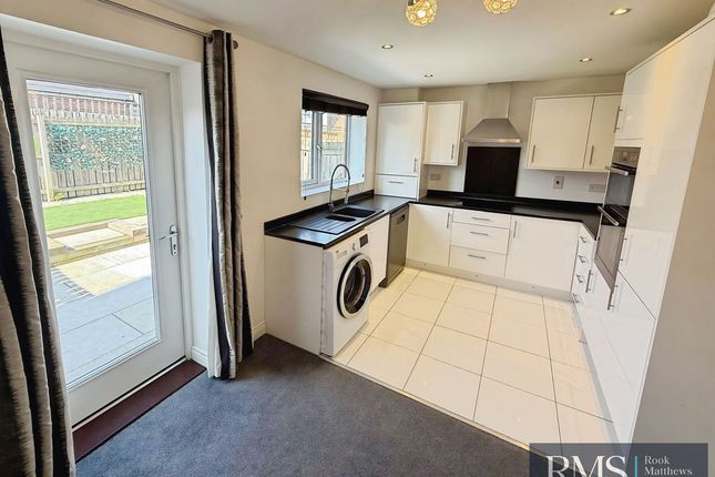 16, Elemore Close, Newcastle Upon Tyne photo 3