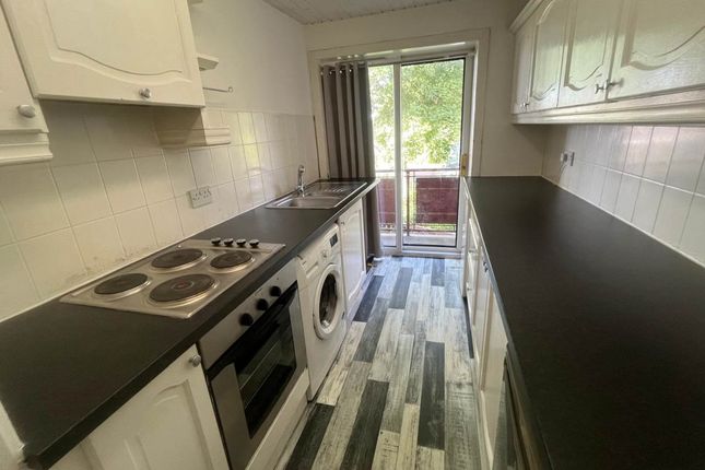 38C Finavon Street, Dundee photo 3