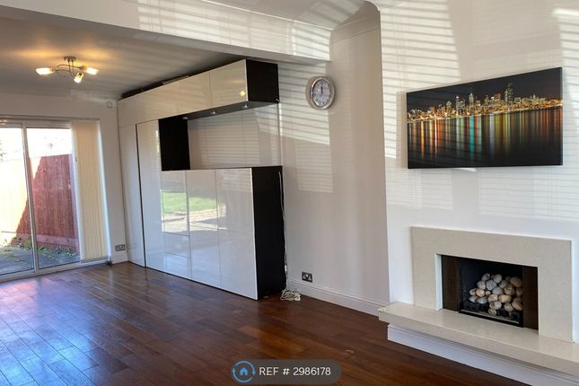 Hazel Tree Road, Watford photo 4