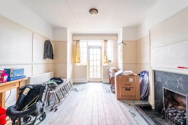 4, Tregaron Avenue, Crouch End photo 3