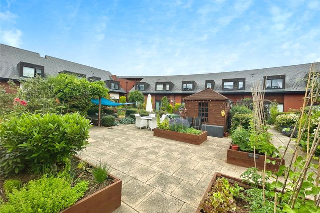 Flat 224, Oakland Village,, Hall Farm Road, Derbyshire photo 4
