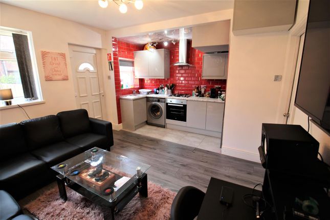 Park View Grove, Leeds photo 4