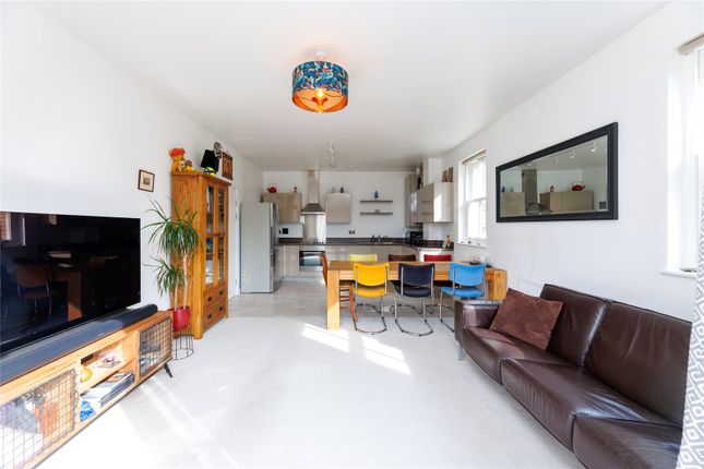 Flat for sale in Chambers Park Hill, London