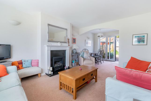 10 Pine Walk, Uckfield photo 2