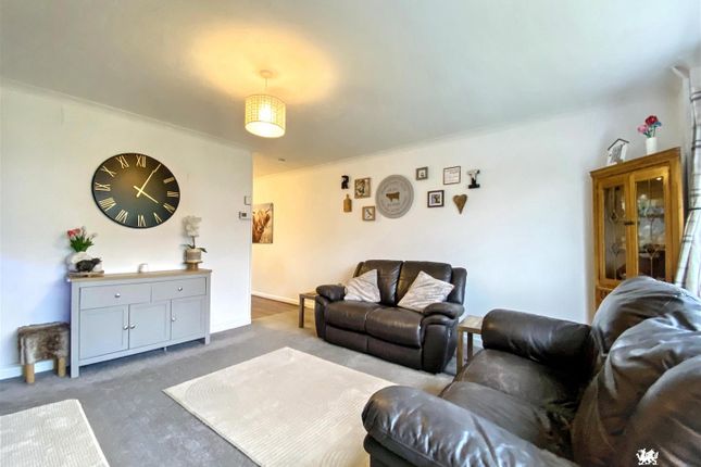 39, West Haven Estate, Pembroke Dock photo 3