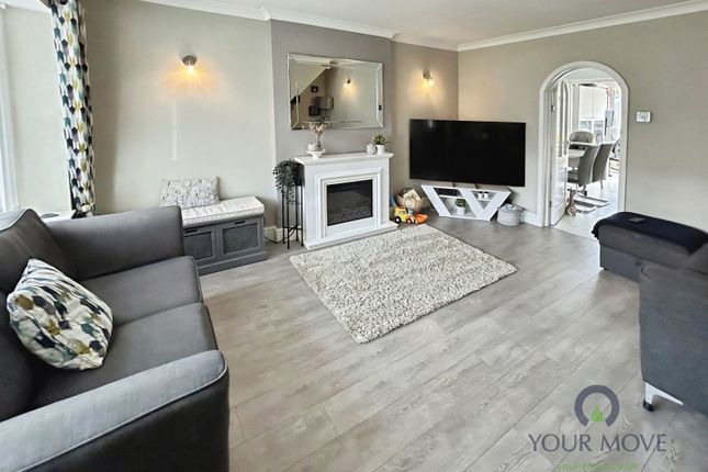 61, Rutherford Avenue, Staffordshire photo 3