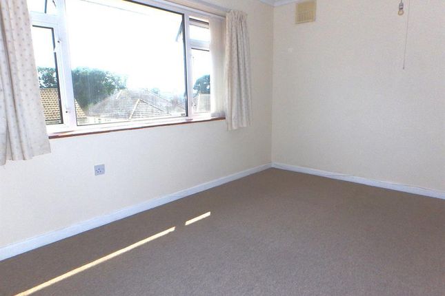 11, Crosby Court, Bouverie Close photo 4