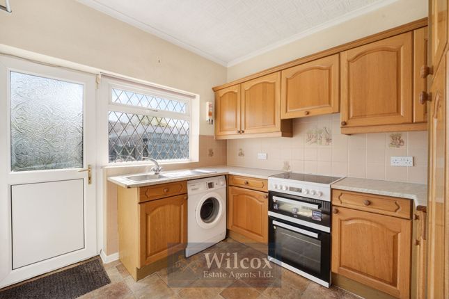 116 Crossdale Road, Bolton photo 3