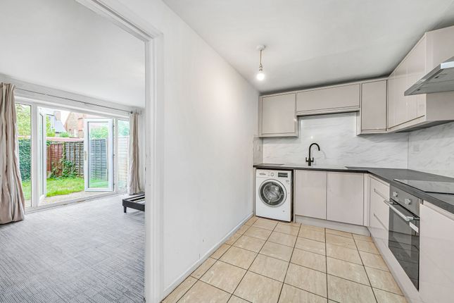 Flat 2, 55 Babington Road, London photo 4