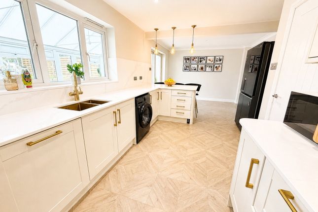 10, Sevendwellings View, Brierley Hill photo 4