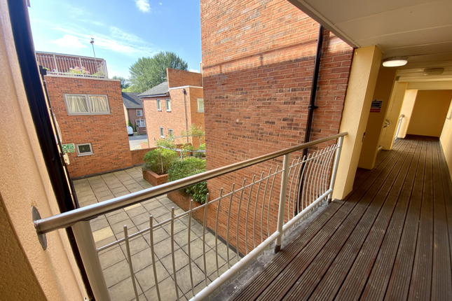 Thumbnail Flat to rent in Mill Street, Nantwich, Cheshire