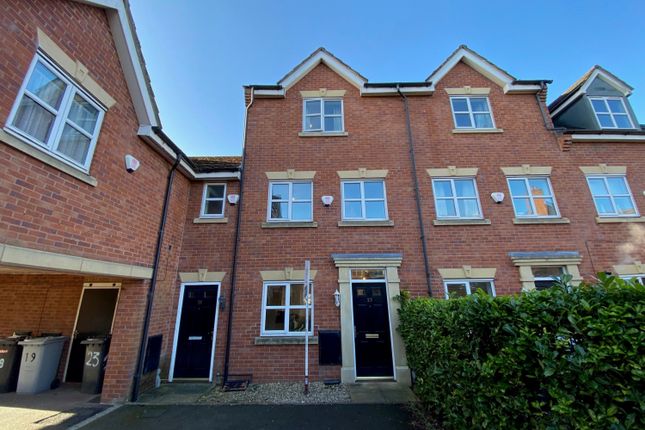 Thumbnail Town house to rent in Salisbury Close, Crewe, Cheshire