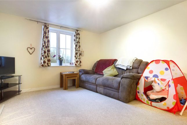 Artillery Drive, Thatcham photo 3