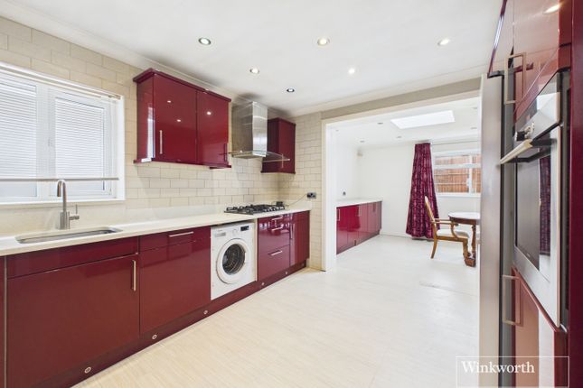 29, Richmond Gardens, Harrow photo 2