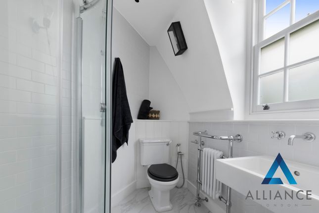 Property to rent in Gladstone Street, London