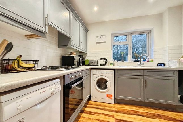 Flat 9, Wheeler Court,, Armour Hill, Reading photo 2