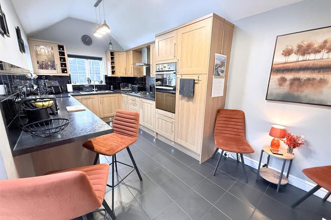 12, Keel Drive, Bottesford photo 2