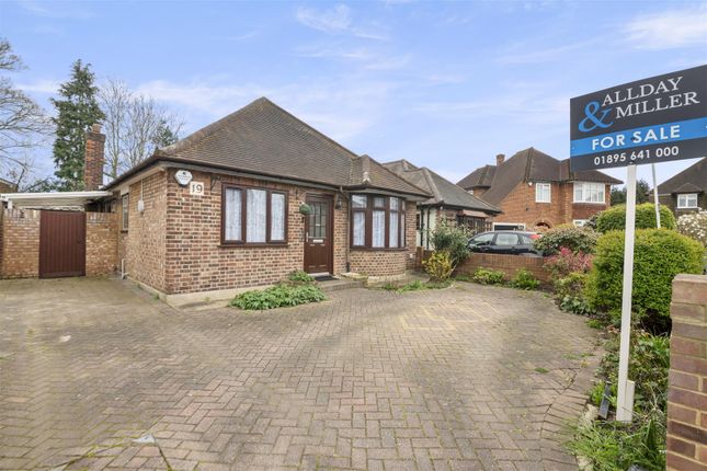 Thumbnail Detached bungalow for sale in Hamilton Road, Cowley, Uxbridge