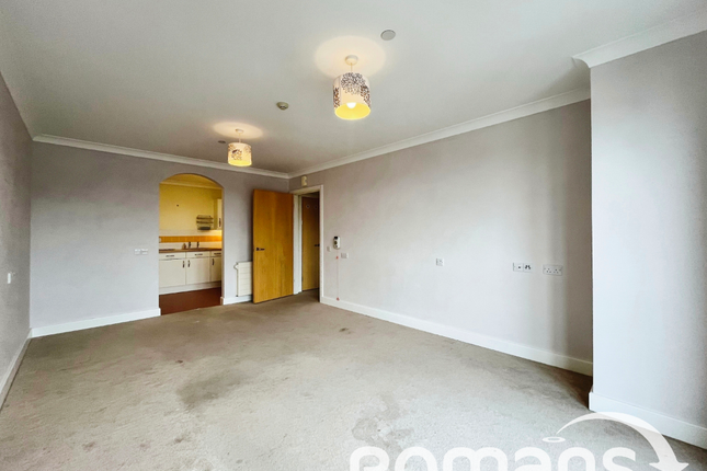 33 Newman Court,, Barber Road, Hampshire photo 3