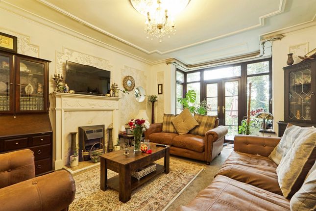 23, Aireville Avenue, Shipley photo 2