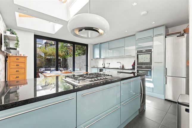 Kersley Road, London photo 3