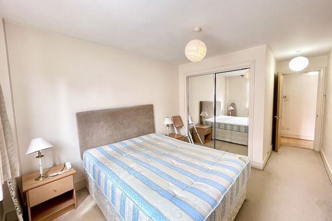 Flat to rent in West One House, 47 Wells Street, London