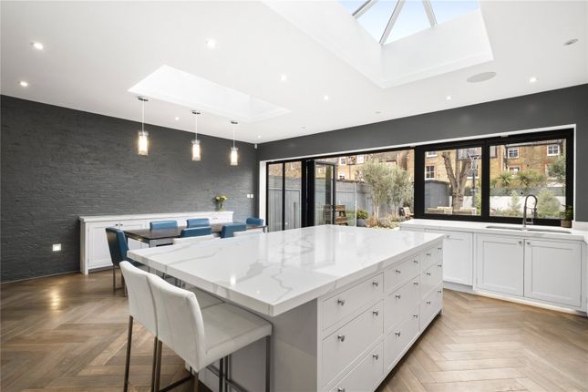 55, Streathbourne Road, London photo 3