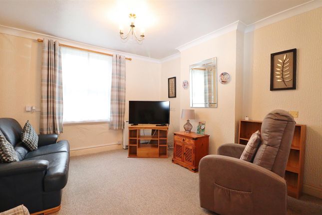5, Barnet Lane, Borehamwood photo 3