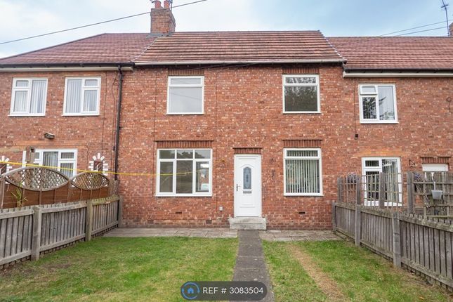 3-bed terraced on Washington, £725/mo