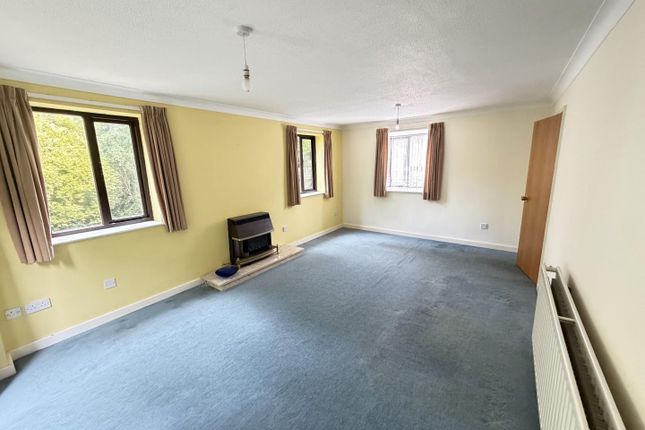 11, Chawton Crescent, Milton Keynes photo 3