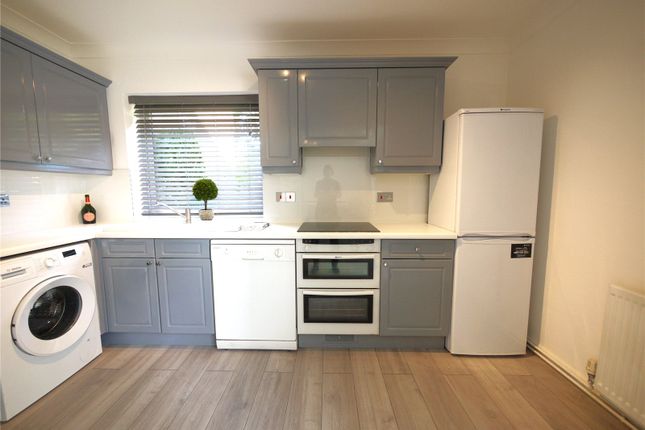 5, Hadleigh Court, Brentwood photo 3