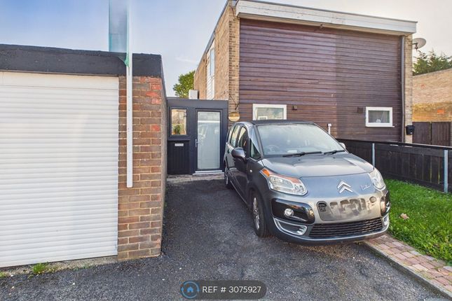 Bruce Place, Peterlee, Peterlee photo 4
