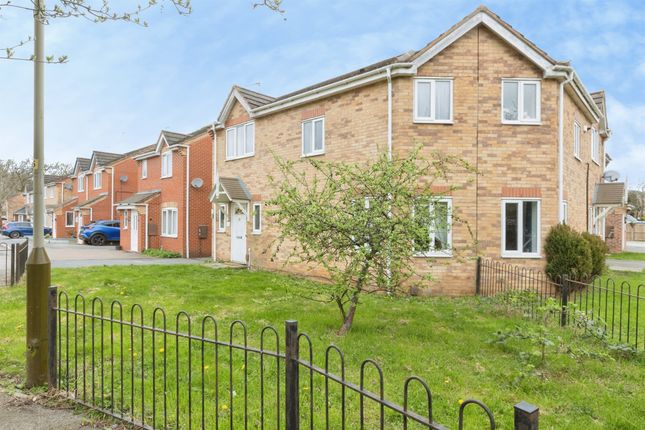 22, Grange Close, Leicester photo 3