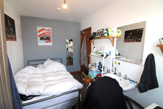 Property to rent in Kimbolton Avenue, Nottingham