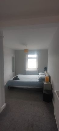 209, Caernarfon Road, Bangor photo 5