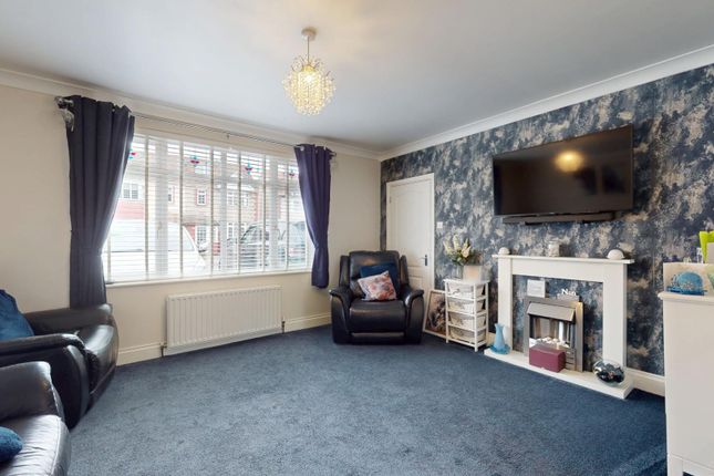 49, Milroy Avenue, Gravesend photo 3